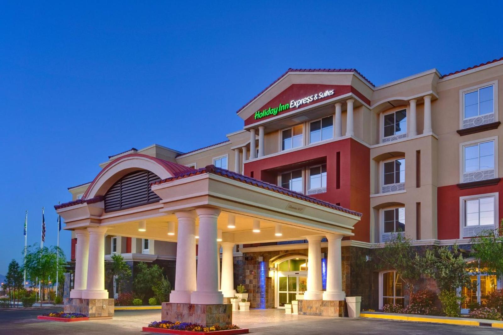 Holiday Inn Express & Suites Las Vegas I-215 S Beltway