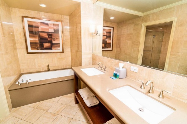 Holiday Inn Express & Suites Las Vegas I-215 S Beltway image 28